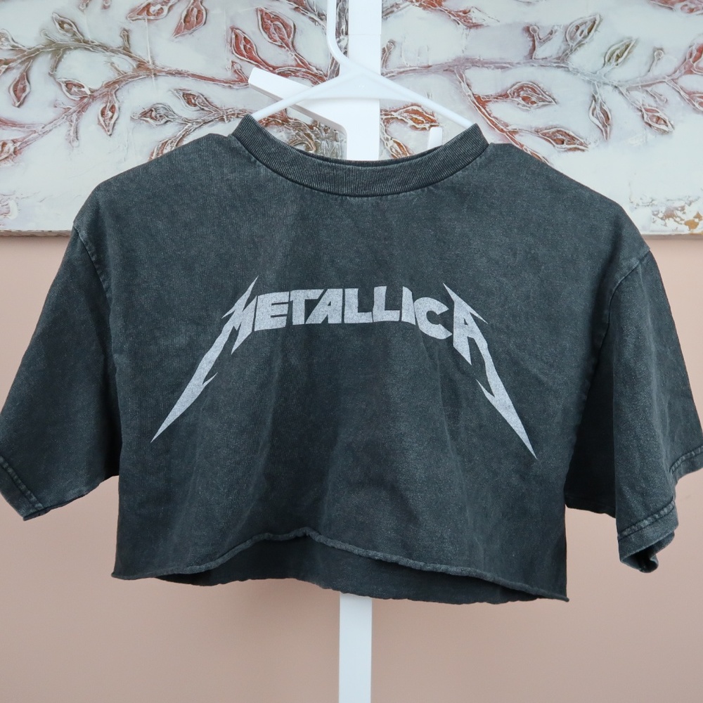 Brandy Melville Metallica Cropped Band Tee